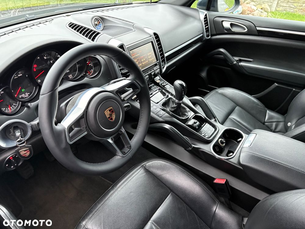 Porsche Cayenne Platinum Edition - 22