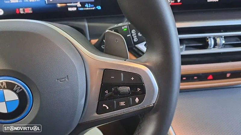 BMW 320 e Pack Desportivo M Auto - 17