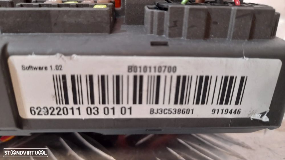 CAIXA FUSIVEIS FICHAS RELE BMW SERIE 1 E87 61149119446 9119446 SERIE 1 E81 E82 COUPE E88 CABRIO X1 E84 SERIE 3 E90 E91 E92 COUPE E93 CABRIO X3 F25 Z4 E89 TAMPA CAIXA FUSIVEIS PAINEL COMANDO CONTROLO - 4