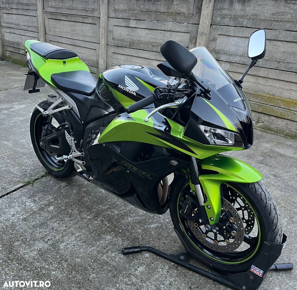 Honda CBR 600RR - 1