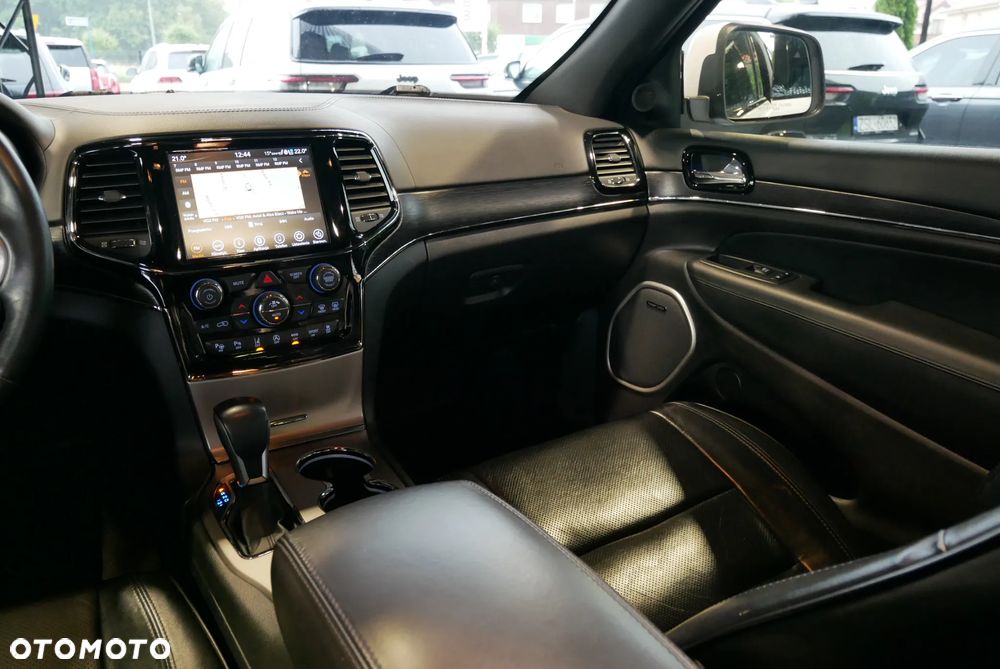 Jeep Grand Cherokee - 20
