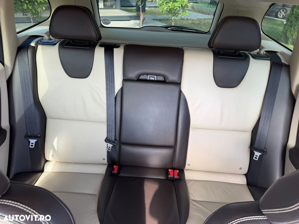 Volvo XC 60 - 23