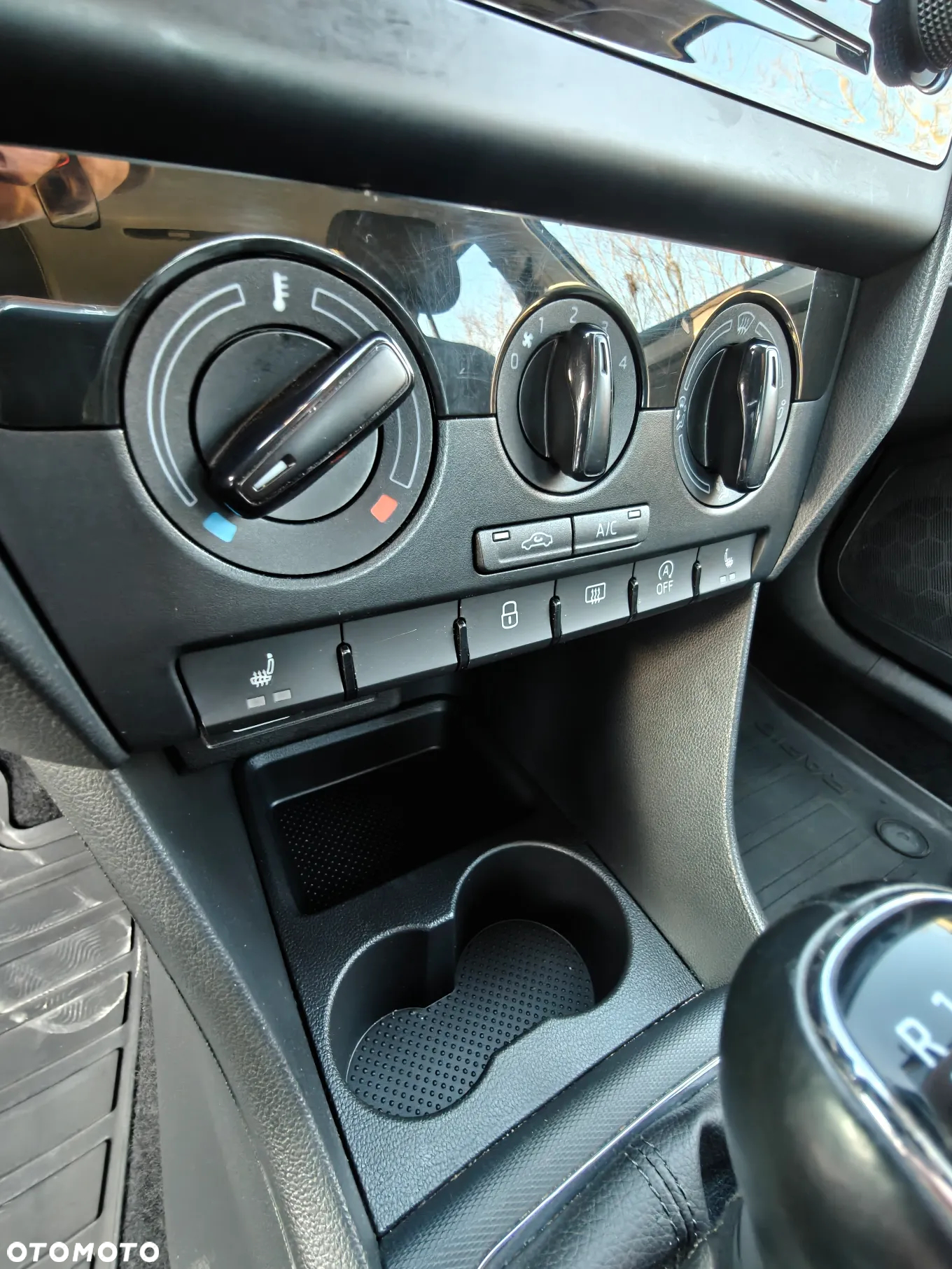 Skoda RAPID 1.0 TSI Ambition - 21