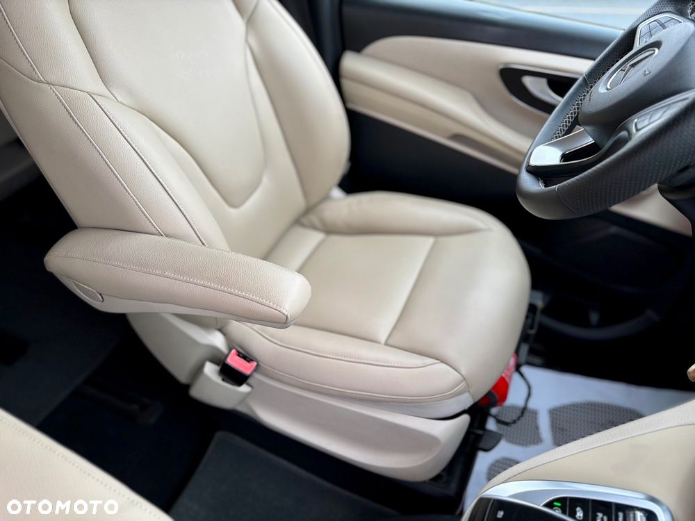 Mercedes-Benz Klasa V 300 d lang 9G-TRONIC Exclusive Edition - 28