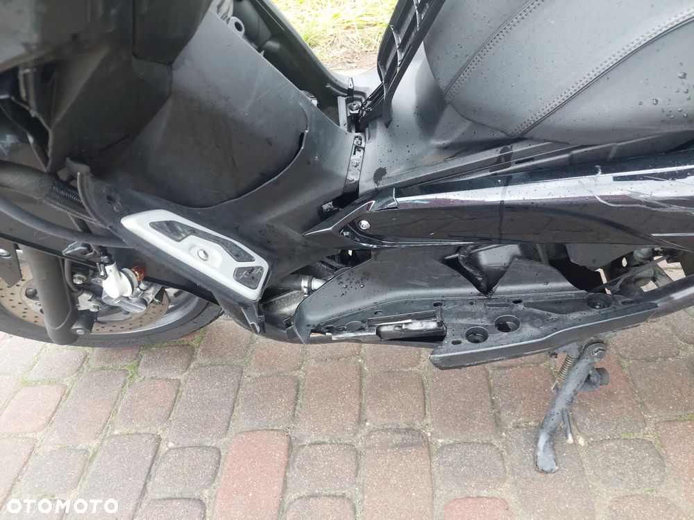 Yamaha X-max - 11