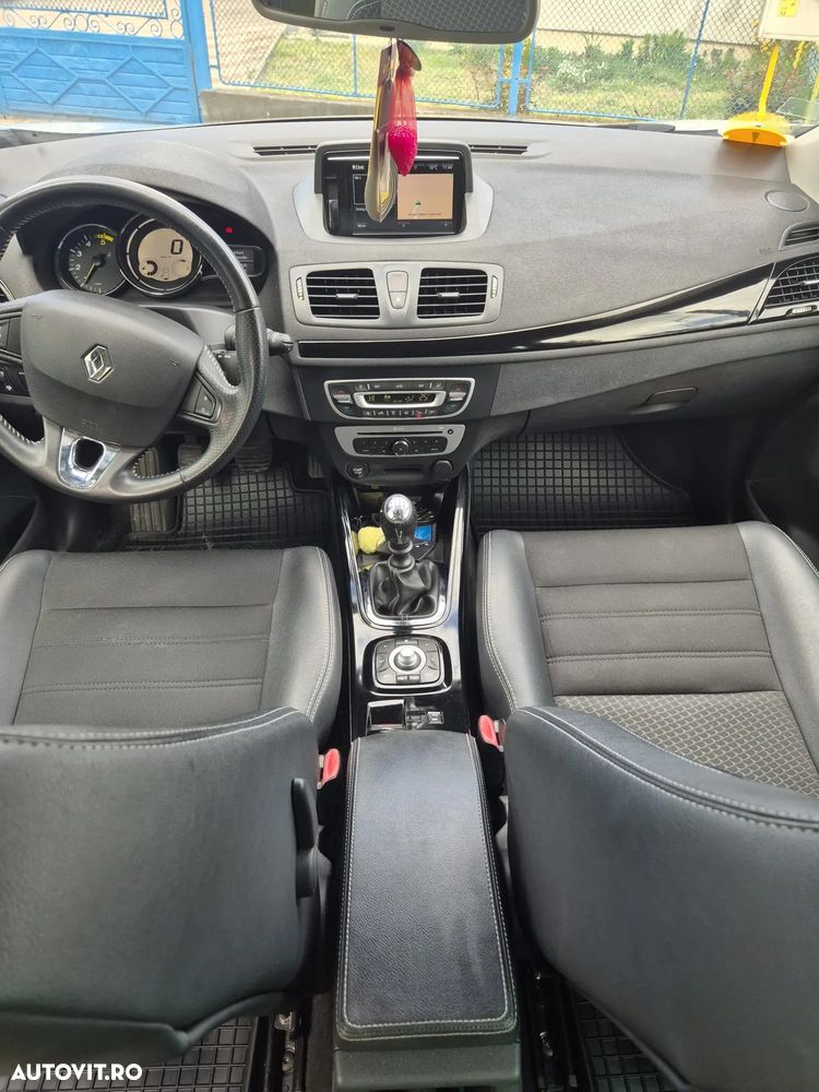 Renault Megane ENERGY dCi 110 Start & Stop Bose Edition - 4