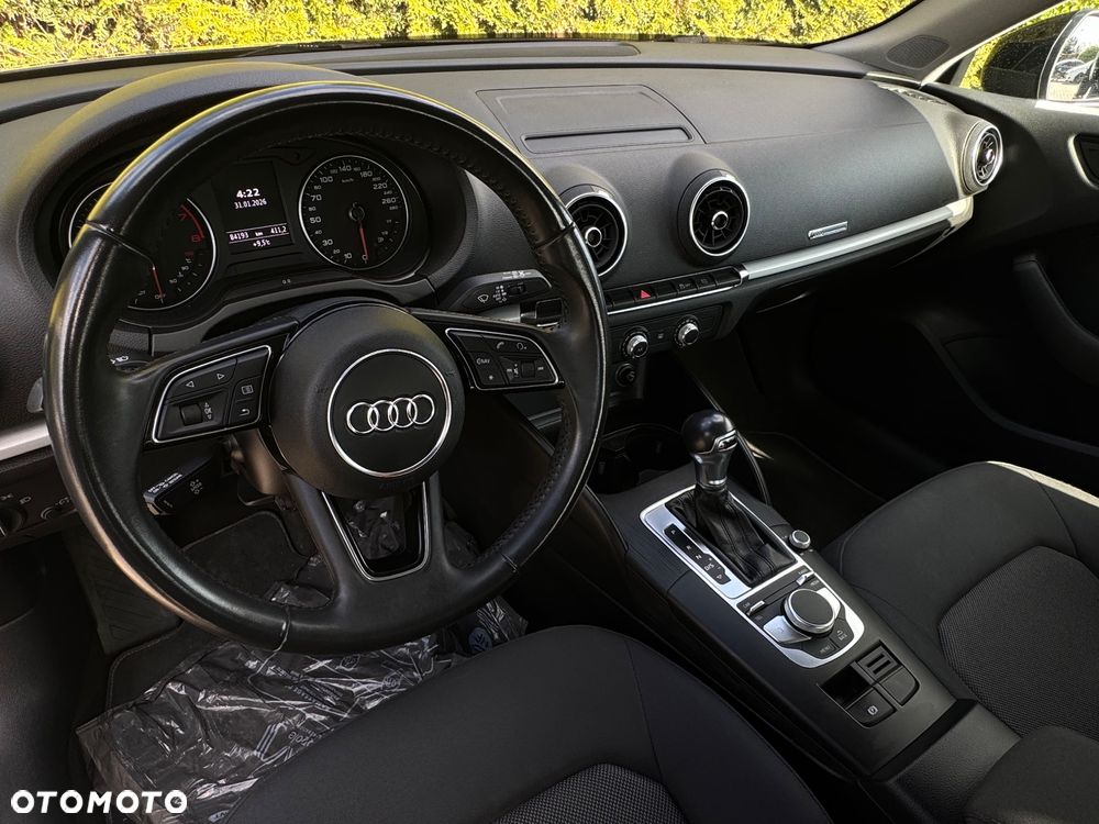Audi A3 Sportback 30 TFSI S tronic design - 22