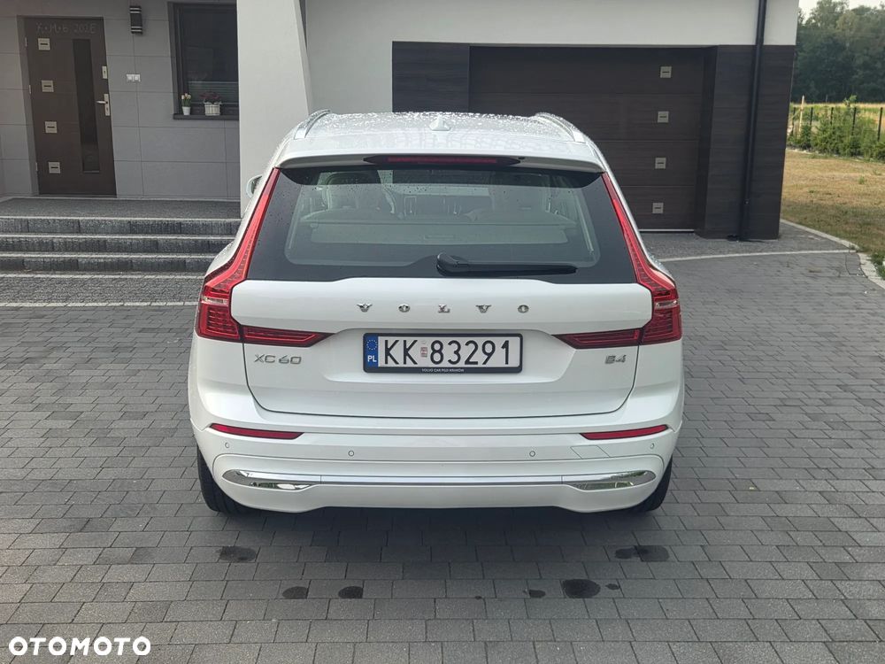 Volvo XC 60 B4 B Plus Bright - 8
