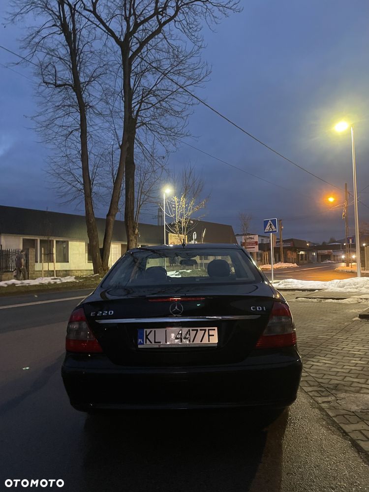 Mercedes-Benz Klasa E 220 CDI Classic - 4