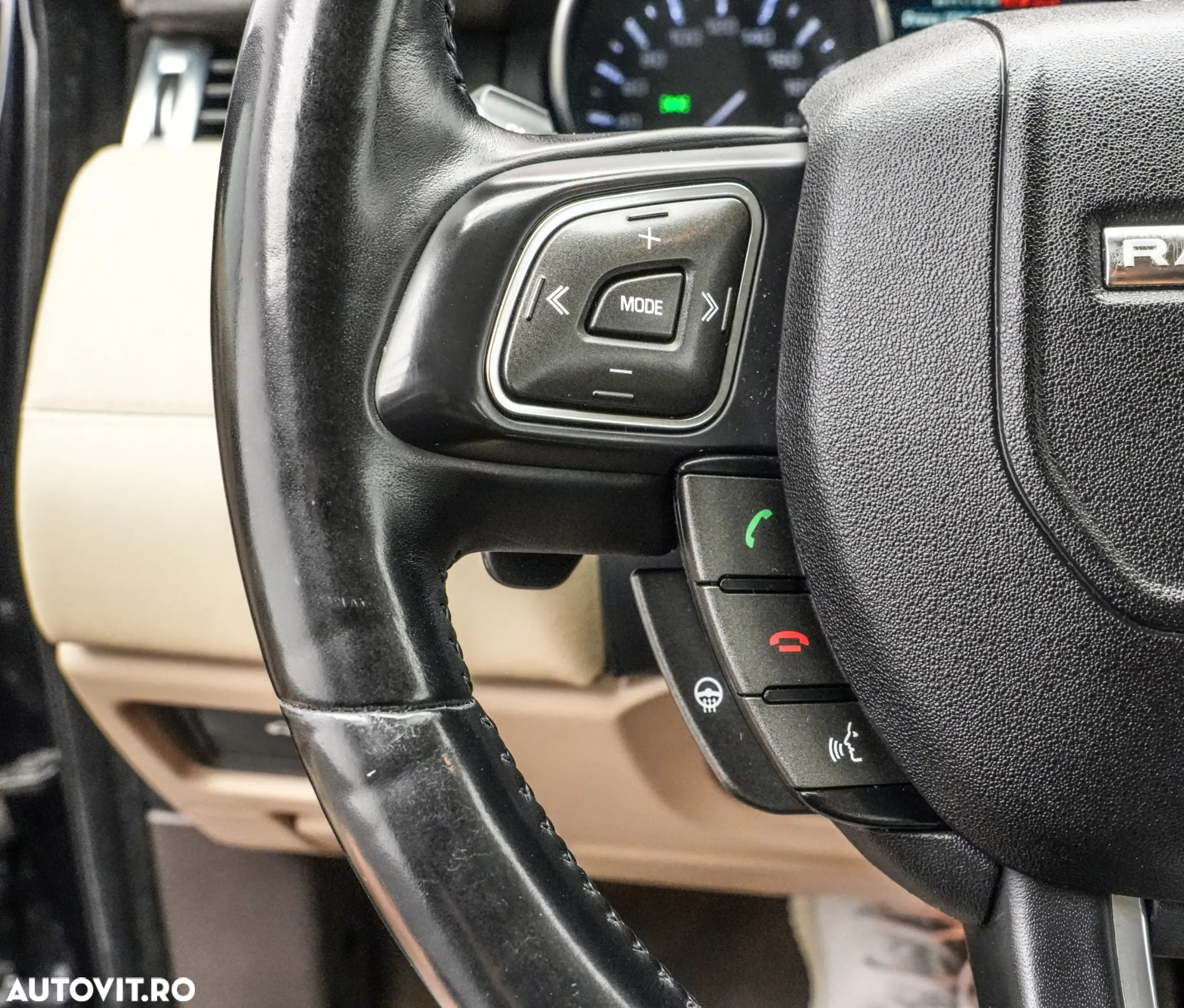 Land Rover Range Rover Evoque - 22