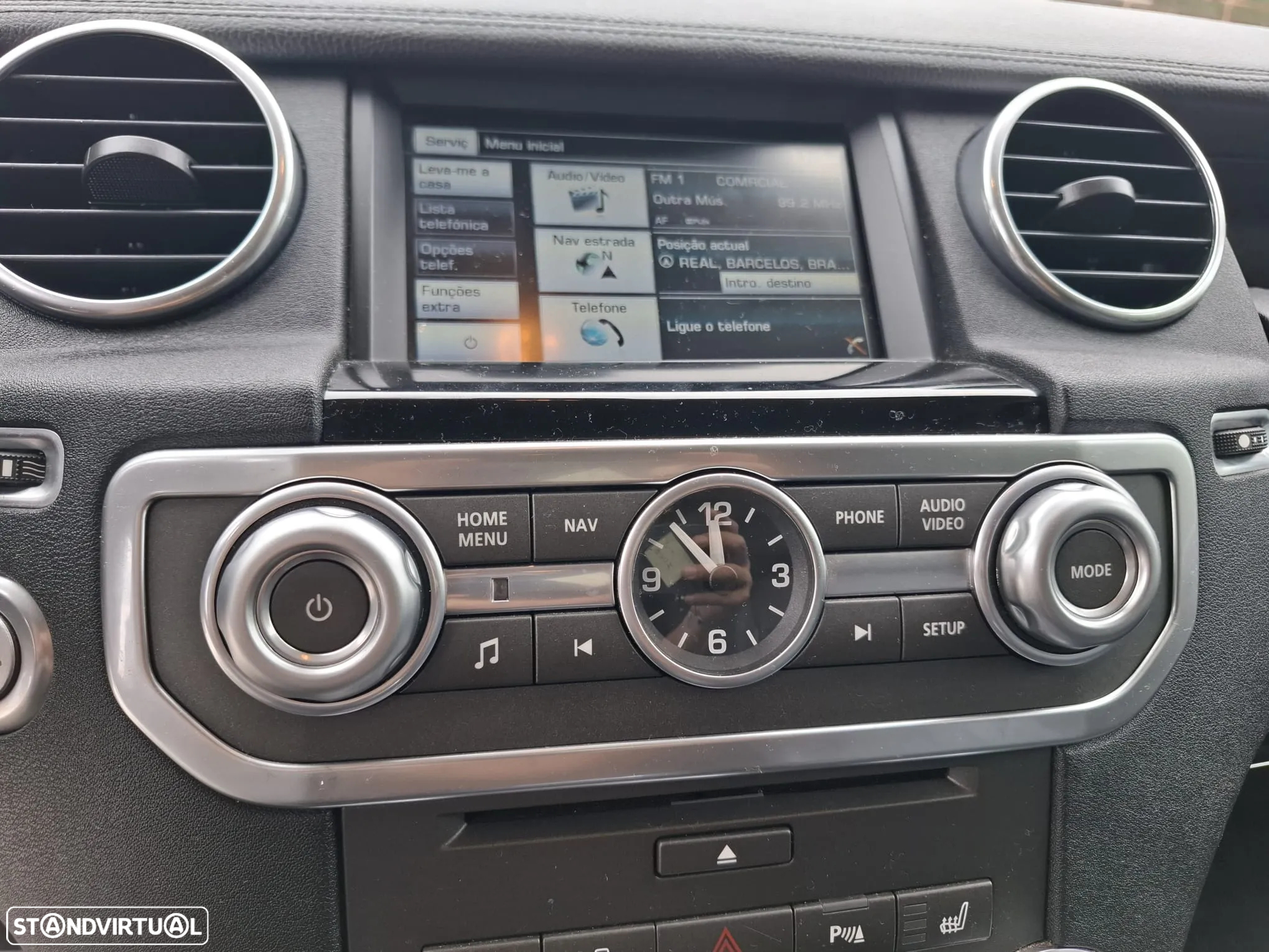 Land Rover Discovery SD V6 HSE - 38