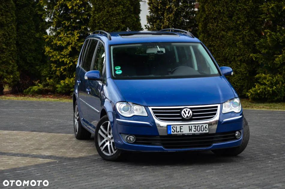 Volkswagen Touran 2.0 TDI DPF Highline - 9