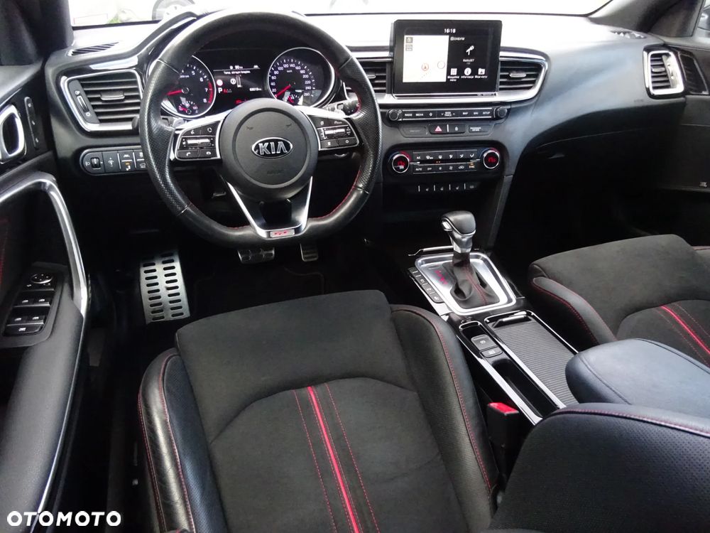 Kia ProCeed 1.6 T-GDI GT DCT - 10