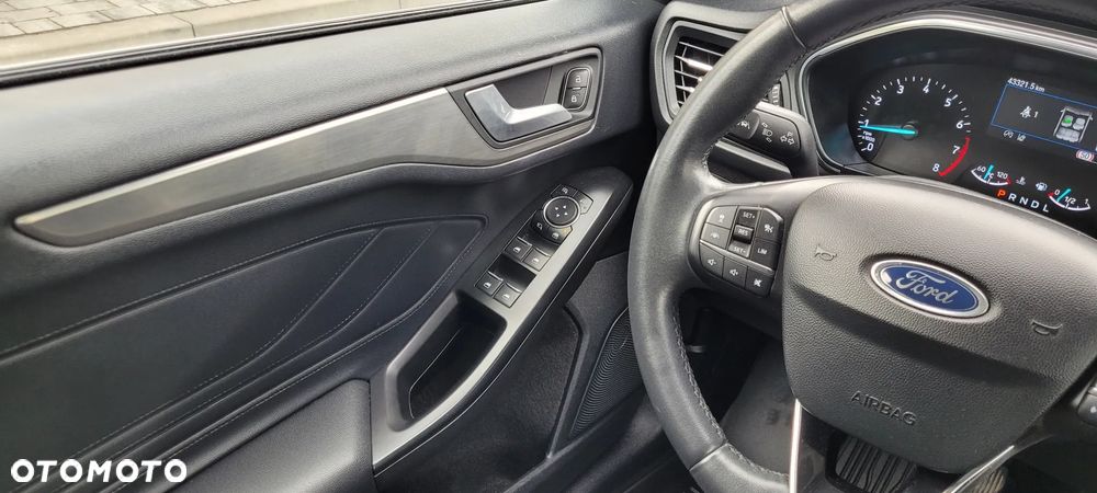 Ford Focus 1.0 EcoBoost Titanium ASS PowerShift - 20