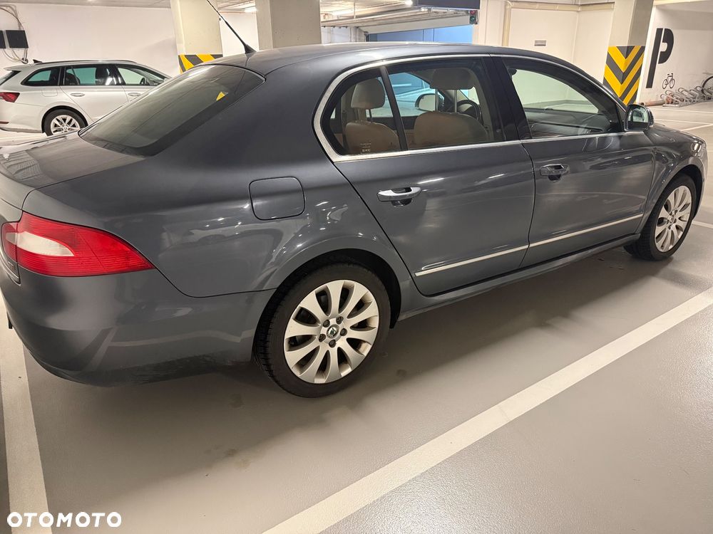 Skoda Superb 2.0 TDI Elegance - 9