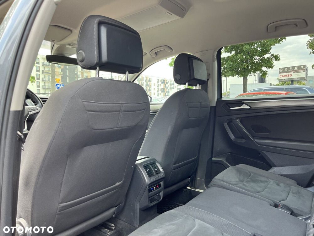 Volkswagen Tiguan - 36