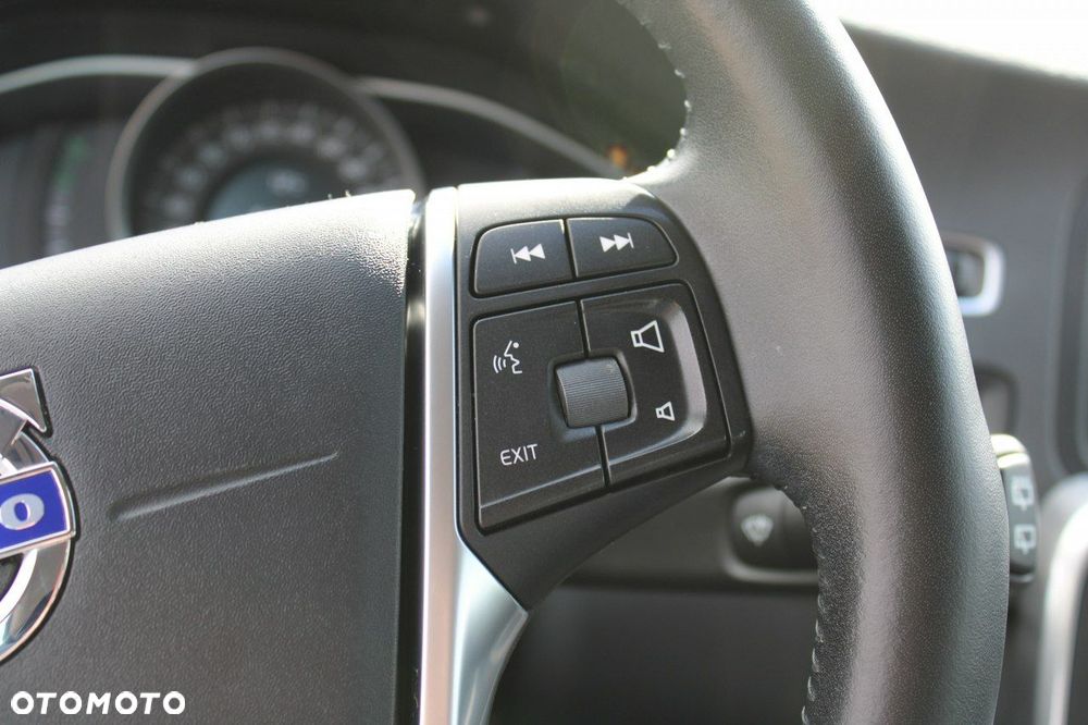Volvo V60 Cross Country D4 Drive-E Momentum - 26