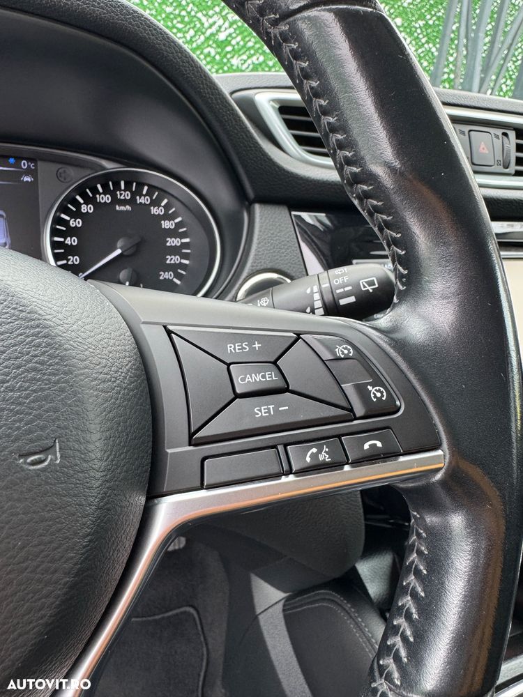 Nissan Qashqai 1.6 DCI Xtronic TEKNA+ - 21