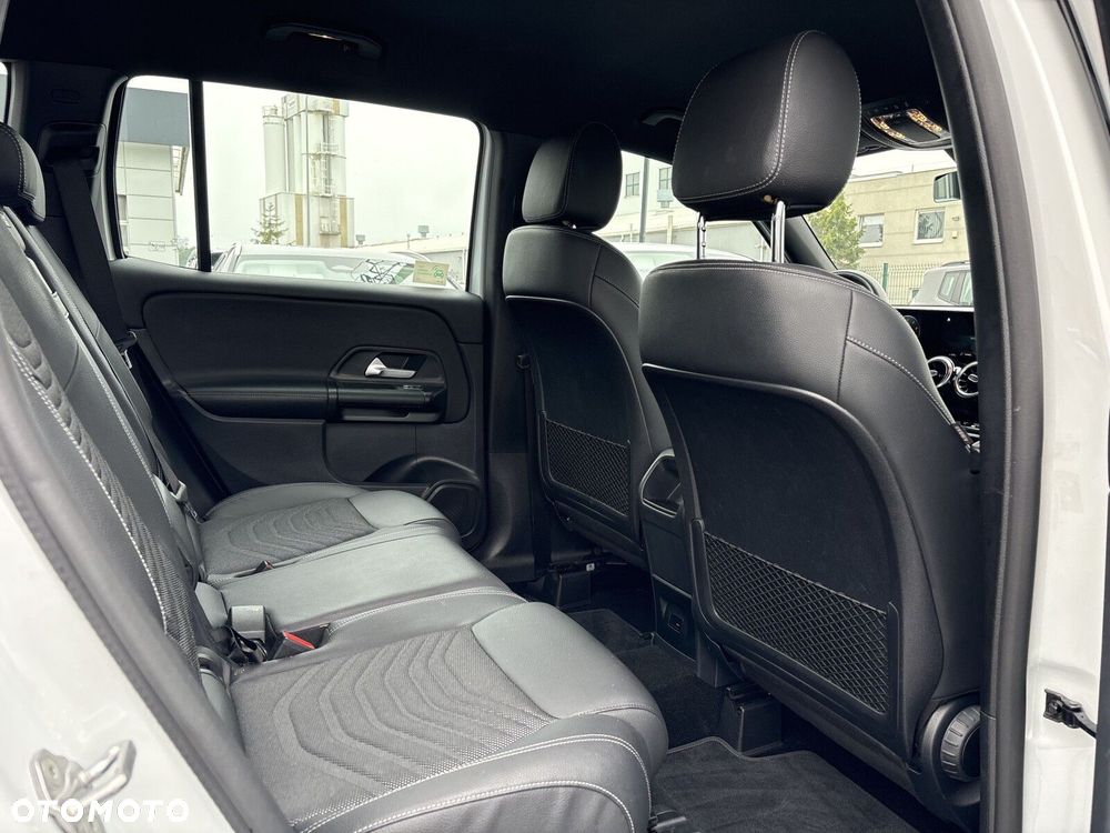Mercedes-Benz GLB 200 7G-DCT - 27