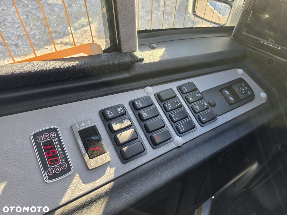 Mercedes-Benz Żak MB Sprinter 29+2 Turystyczny - 26