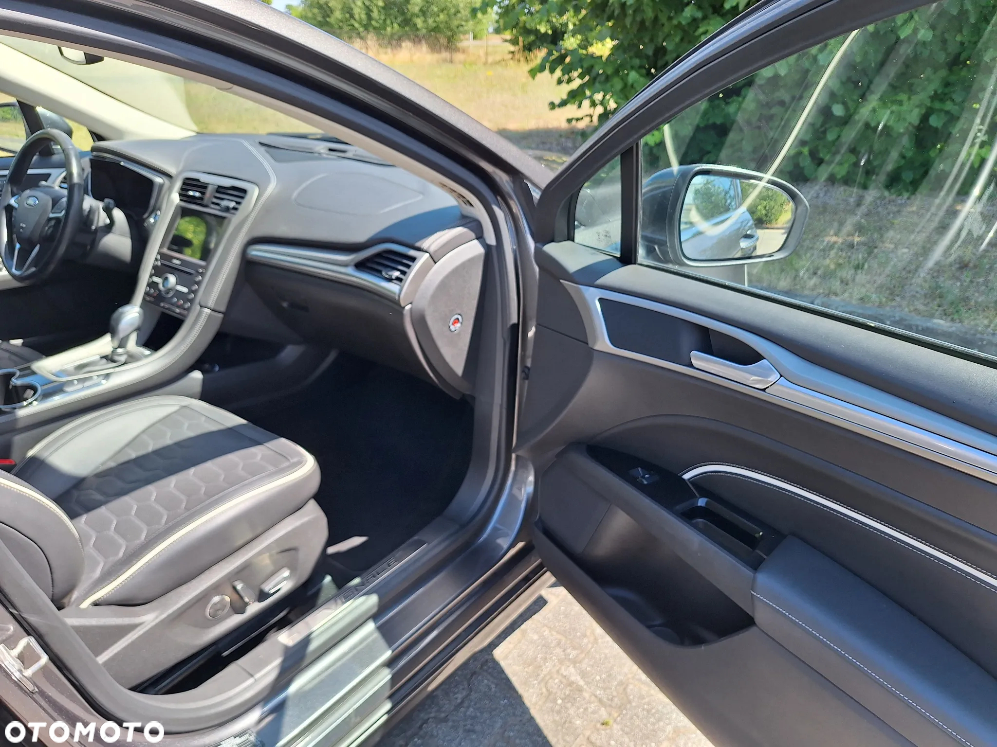 Ford Mondeo Turnier 2.0 TDCi PowerShift-Aut Allrad Vignale - 17