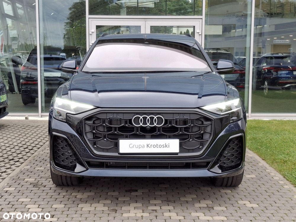 Audi Q8 - 8