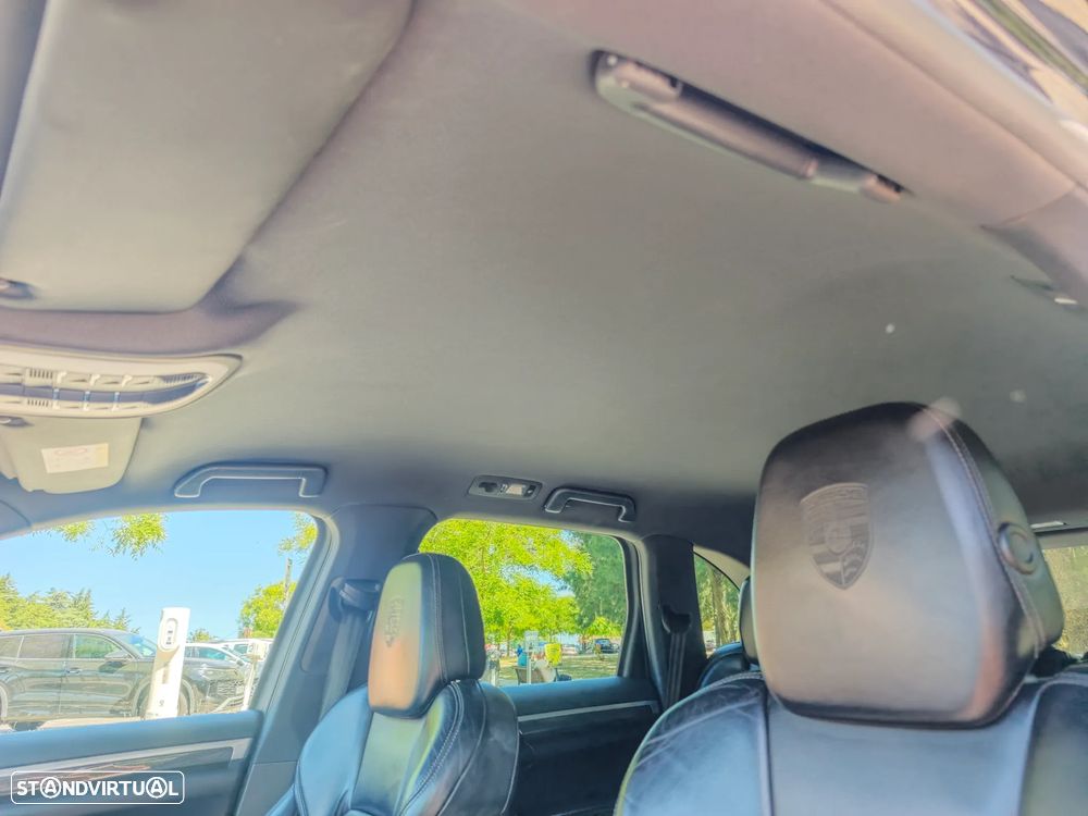 Porsche Cayenne Platinum Edition - 19
