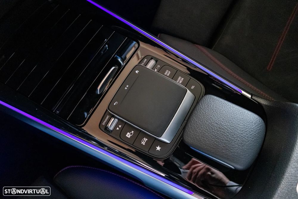Mercedes-Benz GLB 220 d AMG Line - 24