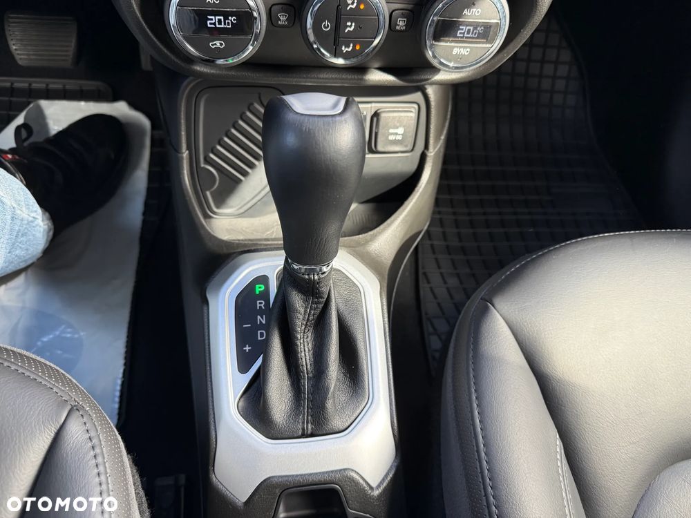 Jeep Renegade - 34