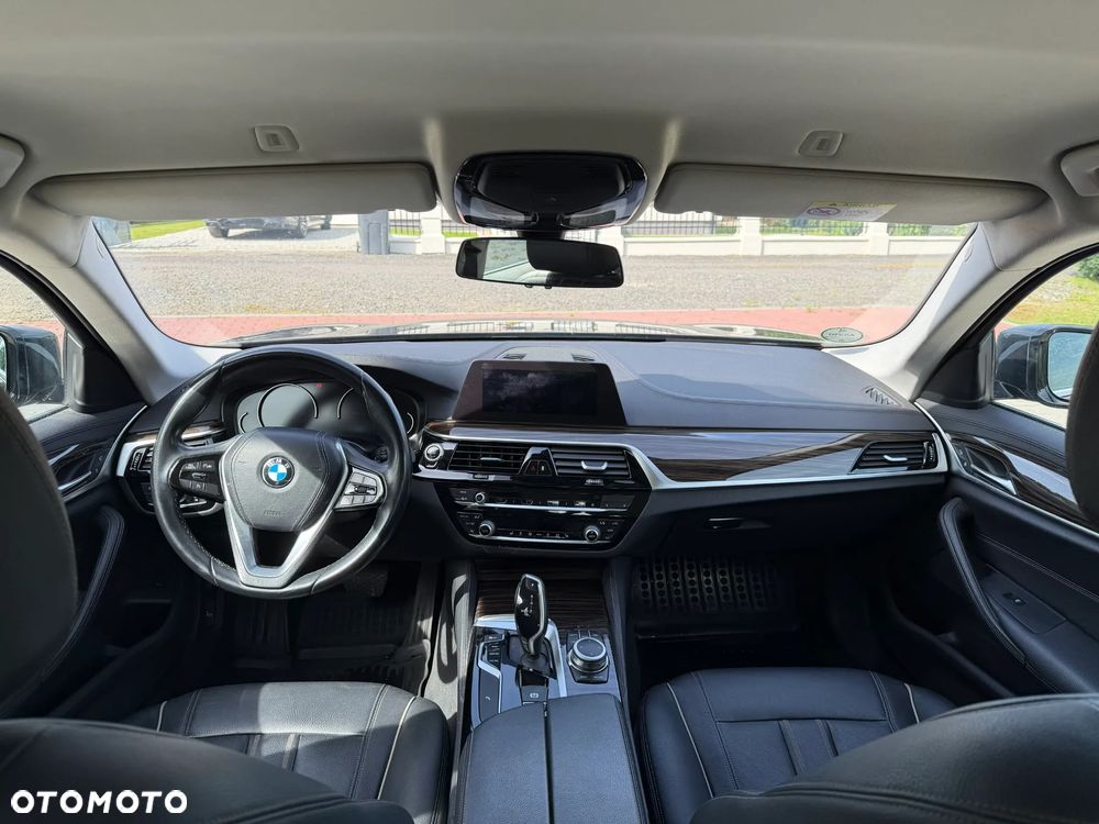 BMW Seria 5 520d xDrive Luxury Line - 12