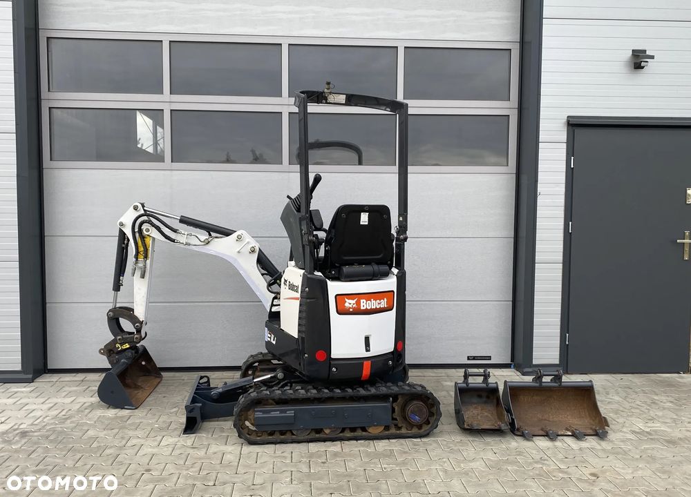 Bobcat E10Z Minikoparka - 11