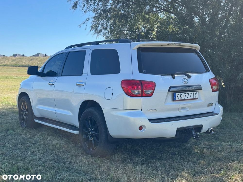 Toyota Sequoia - 6