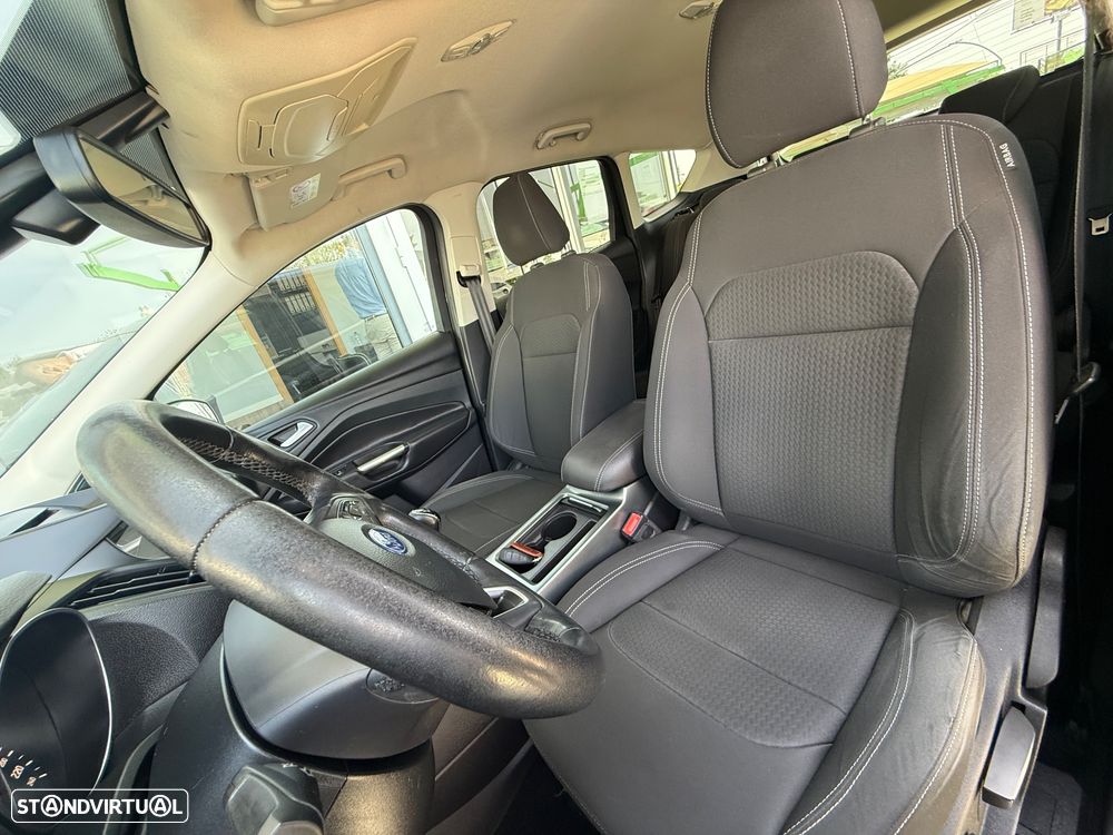 Ford Kuga 1.5 TDCi Titanium - 36