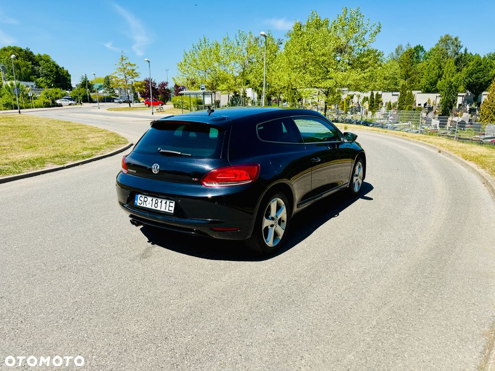 Volkswagen Scirocco 1.4 TSI DSG - 4