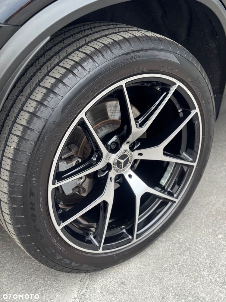 Mercedes-Benz GLC 300 4Matic 9G-TRONIC AMG Line Plus - 4