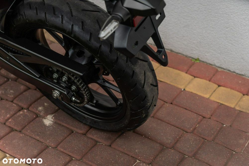 Honda CB - 8