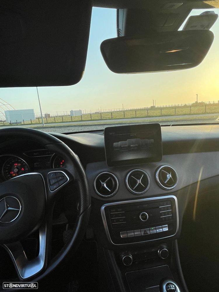 Mercedes-Benz CLA 180 d - 17