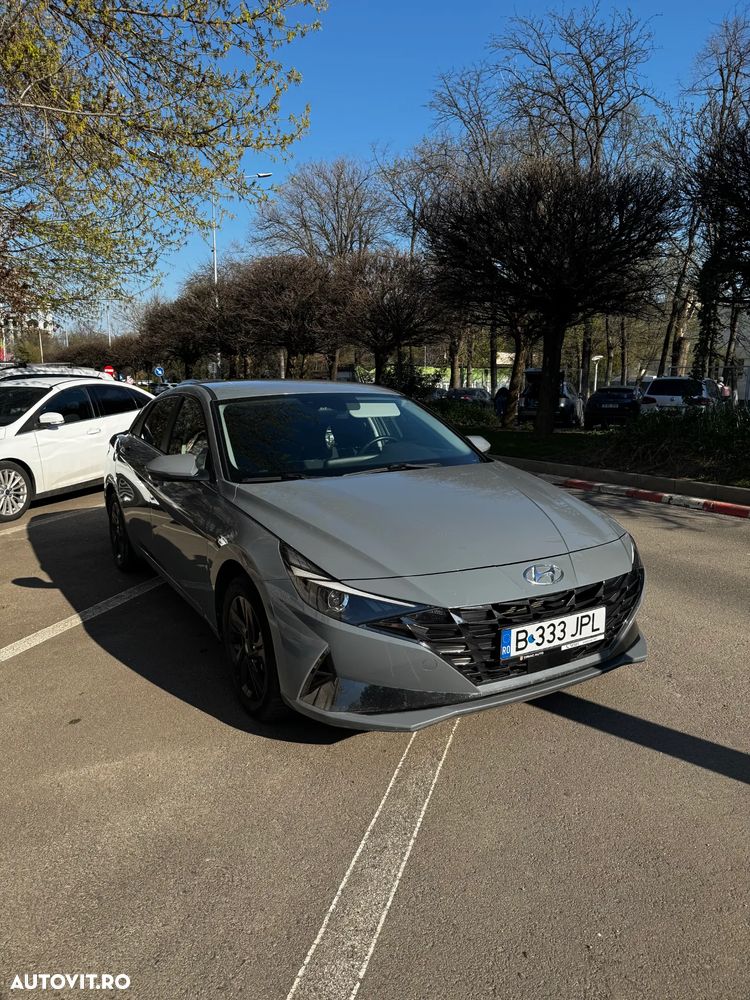 Hyundai Elantra 1.6 l 123 CP 6MT Highway - 1