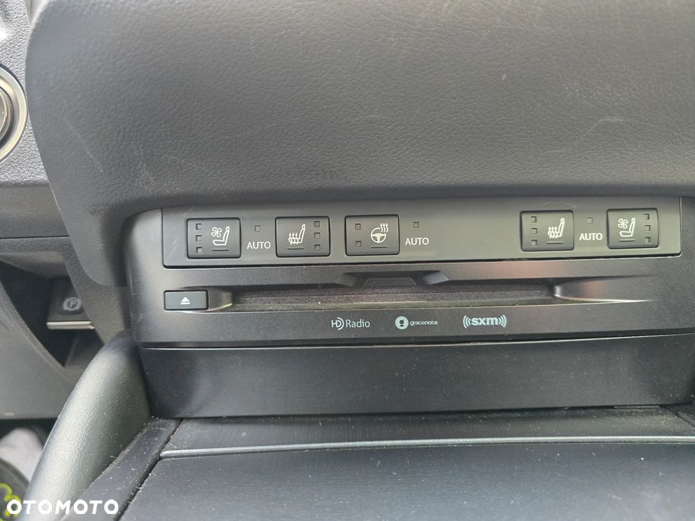 Lexus ES - 15
