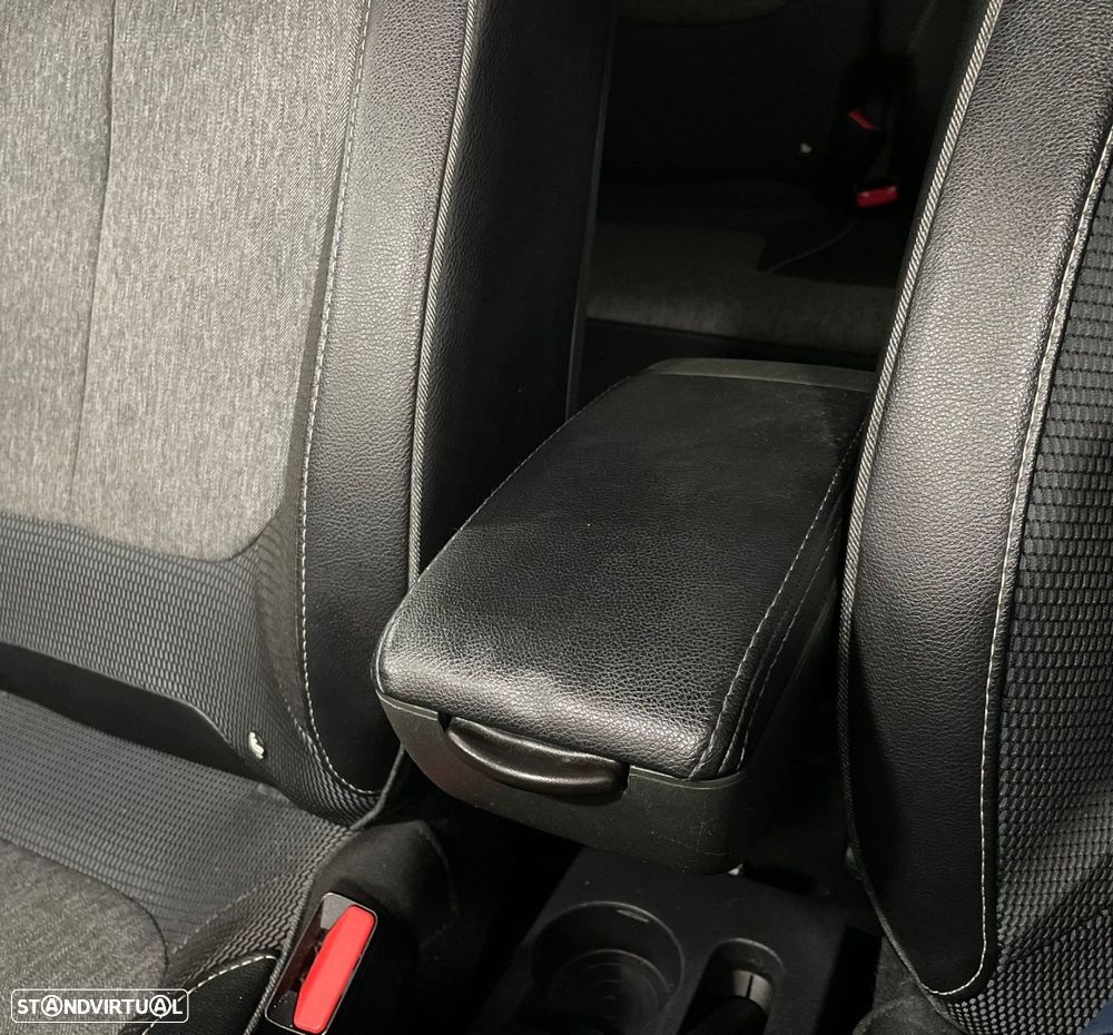 Renault Captur 1.5 dCi Exclusive EDC - 49