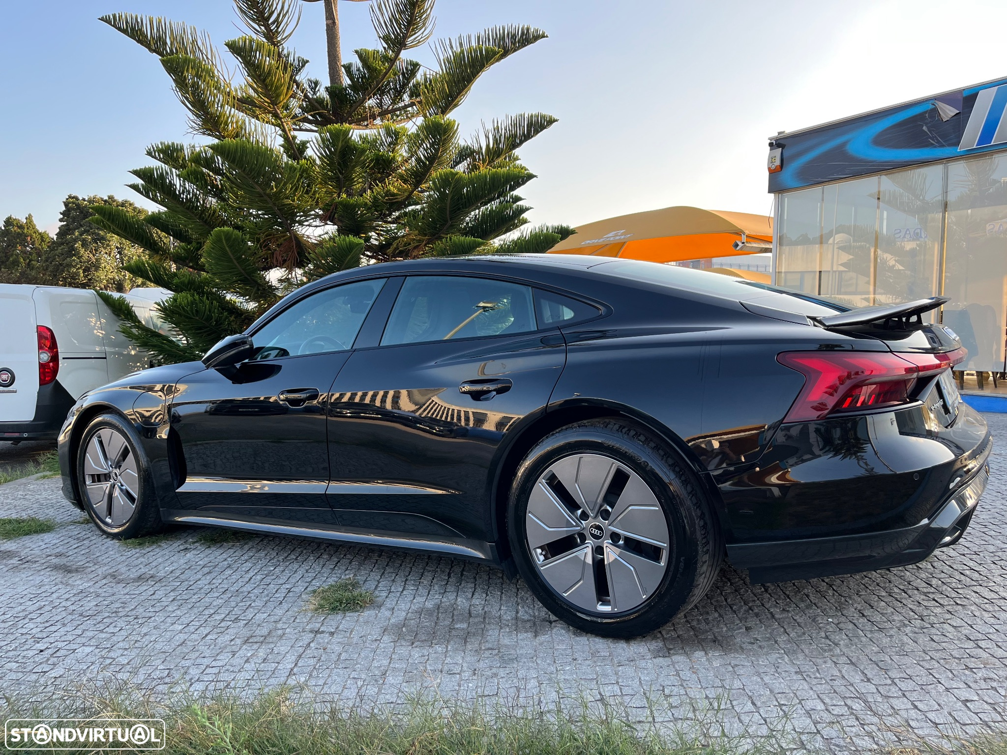 Audi e-tron GT quattro - 11