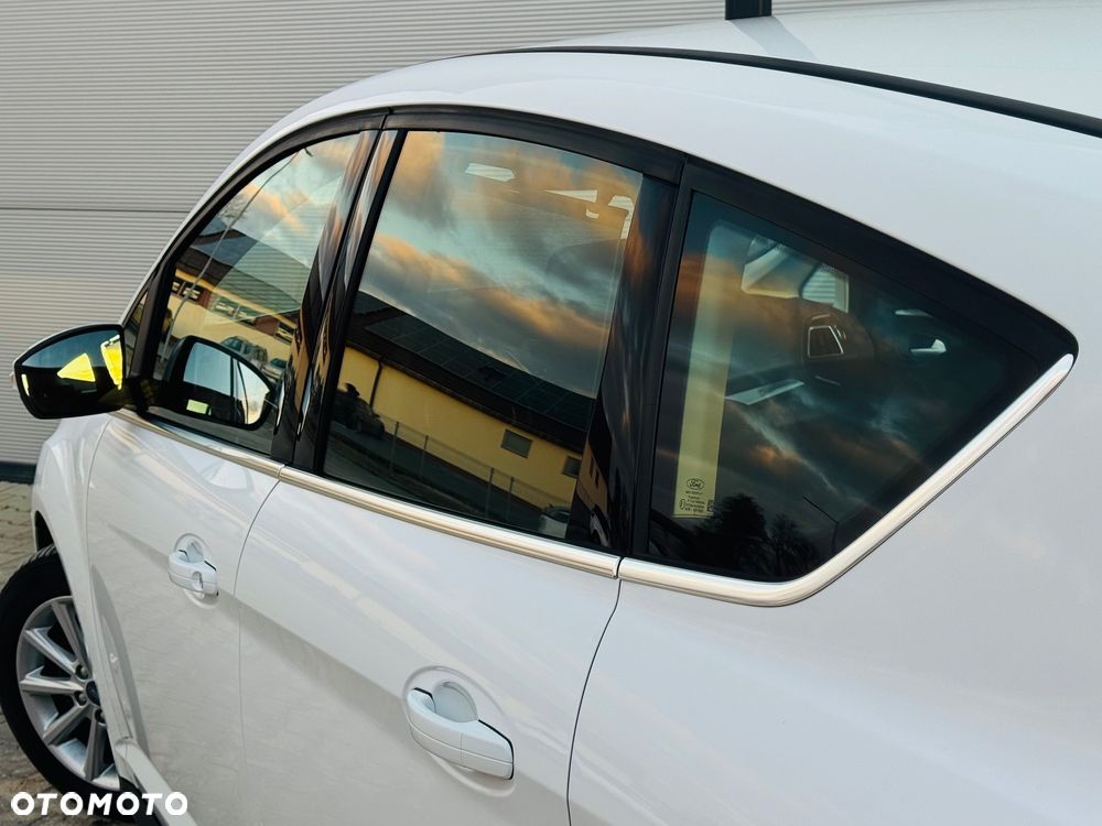 Ford C-MAX 1.5 TDCi Start-Stop-System Titanium - 24