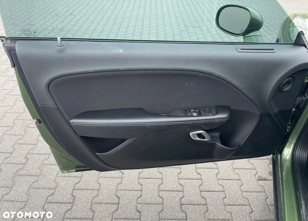 Dodge Challenger - 13