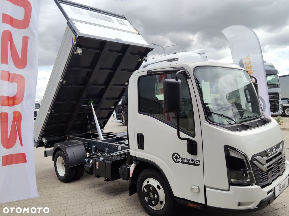 Isuzu M27 - 5