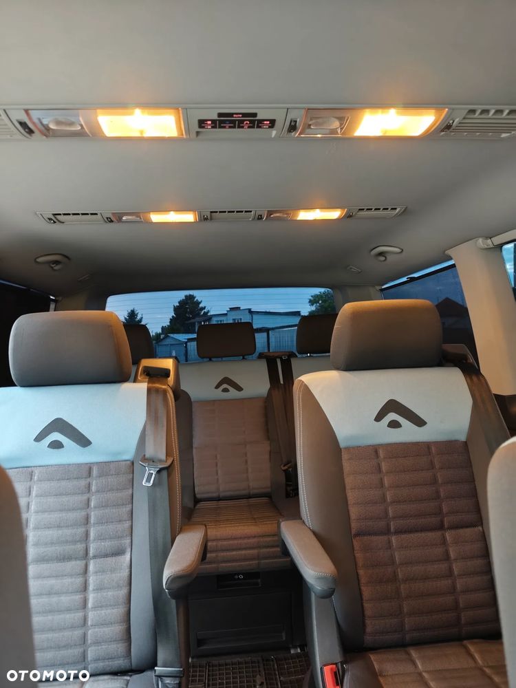 Volkswagen Multivan - 14