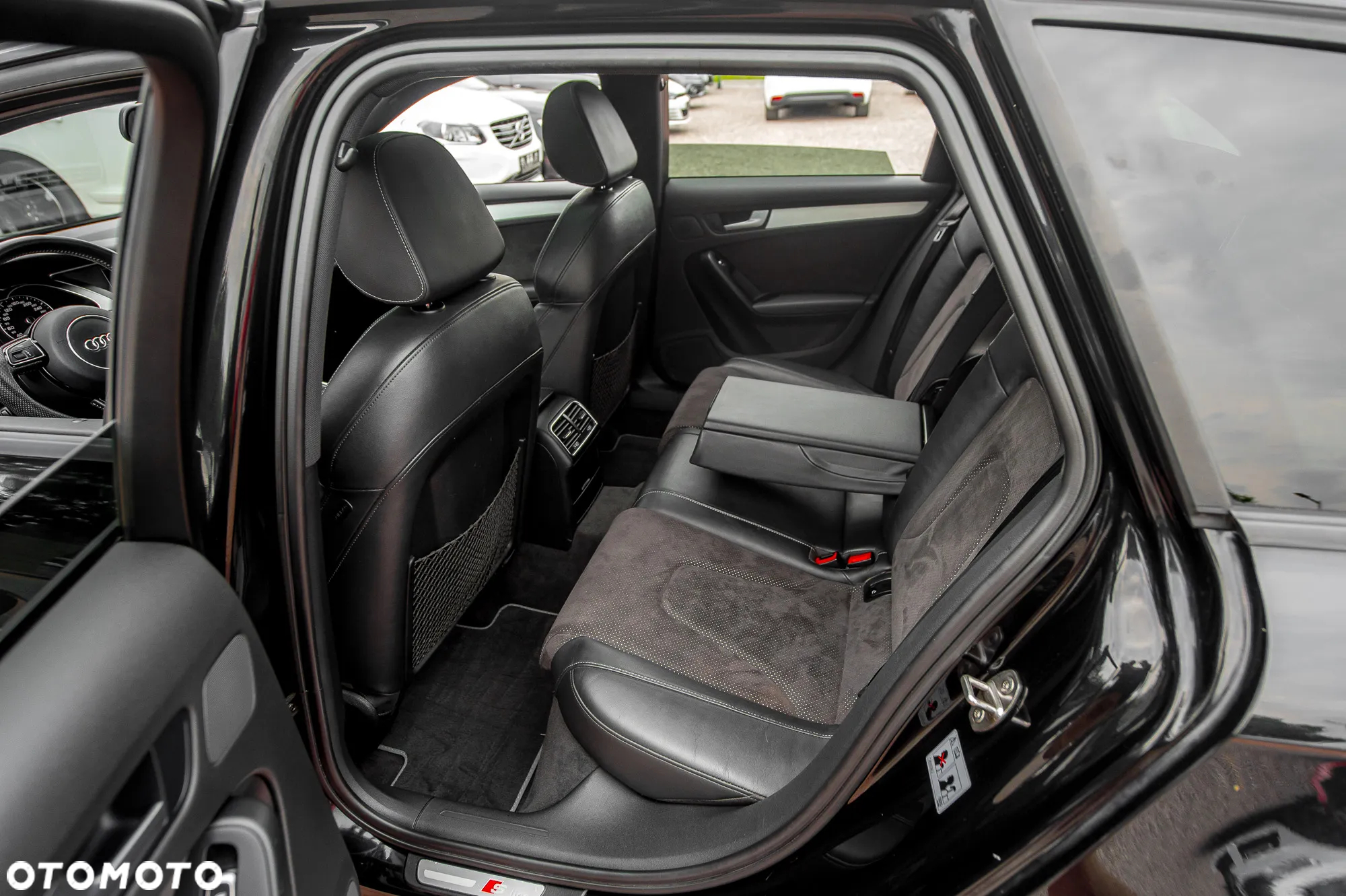 Audi A4 Avant 2.0 TFSI quattro S tronic S line Sportpaket - 16