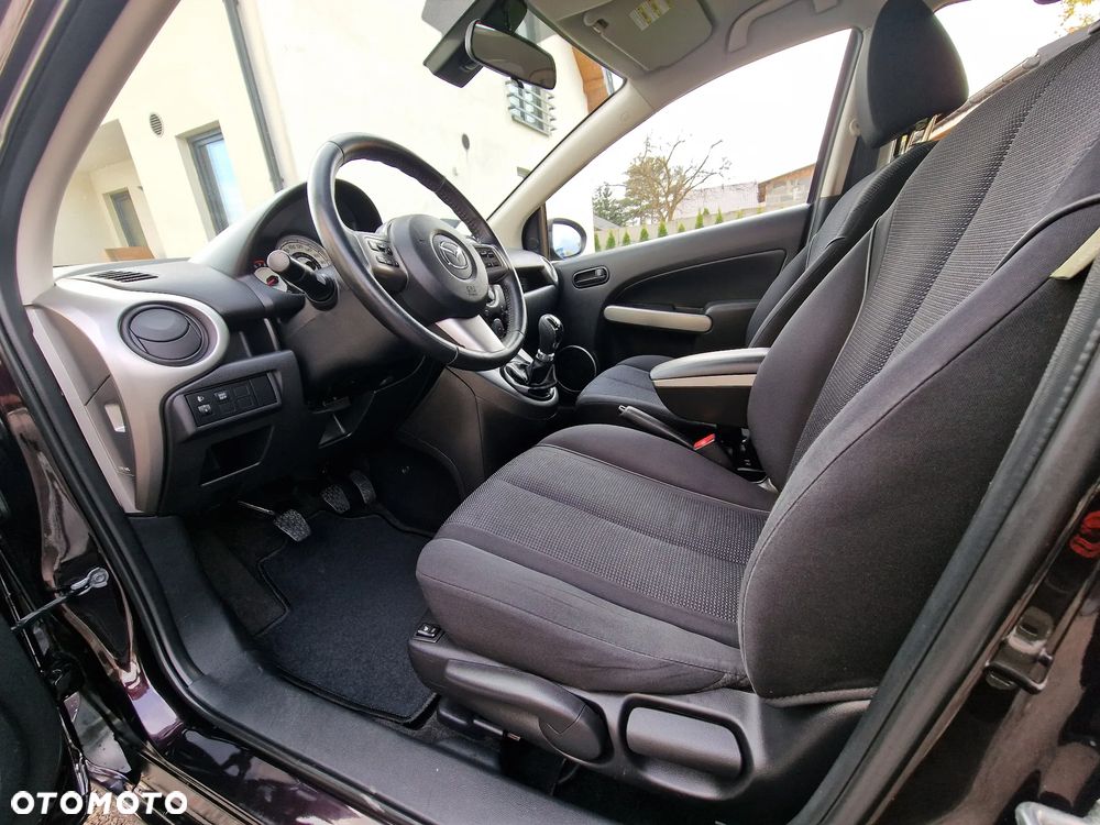 Mazda 2 - 16