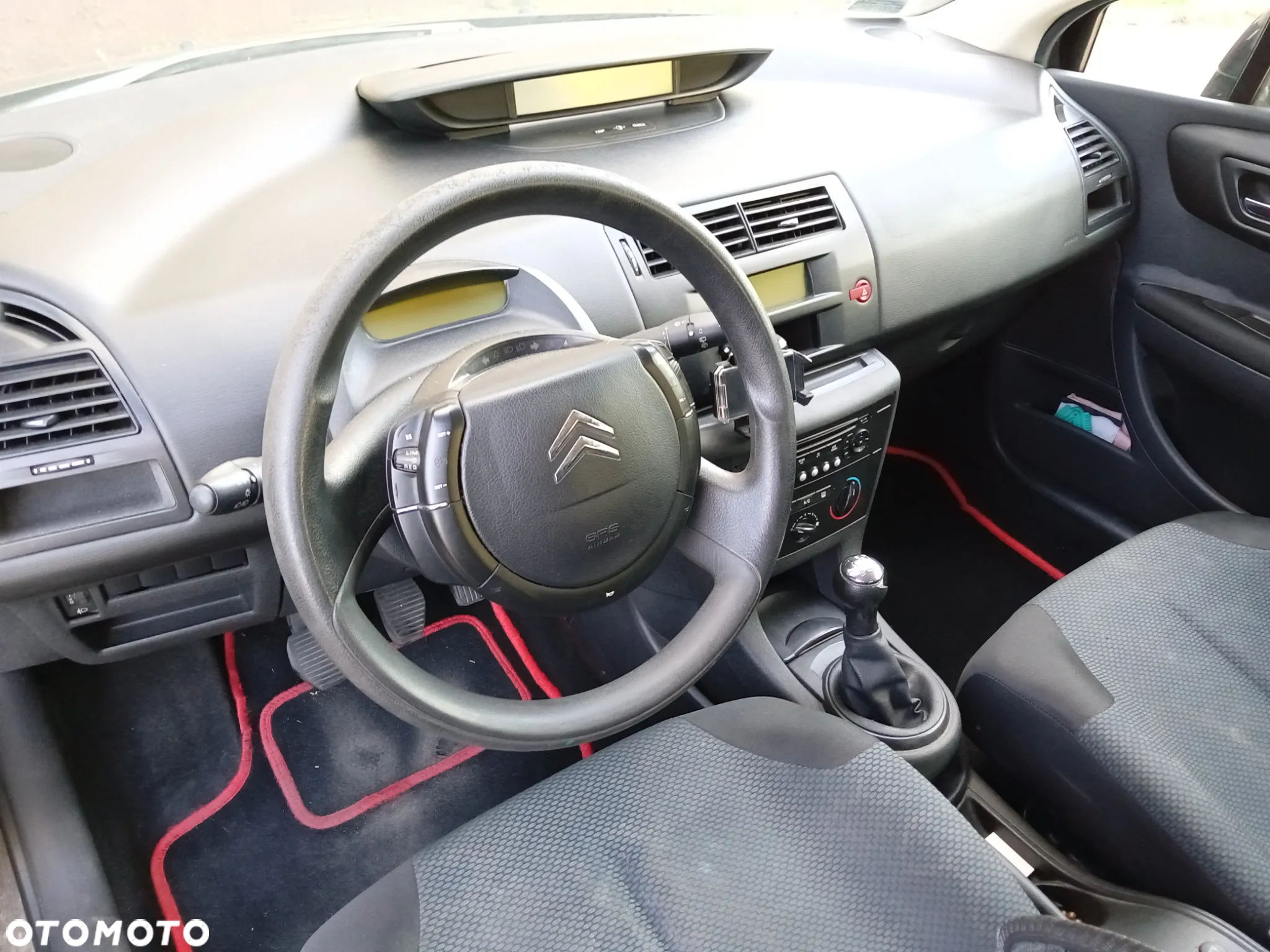 Citroën C4 Coupe 1.4 16V VTR - 9