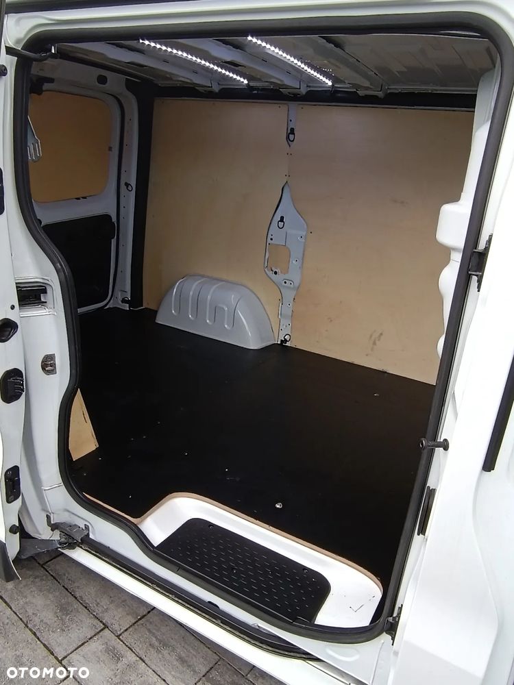 Renault TRAFIC - 17