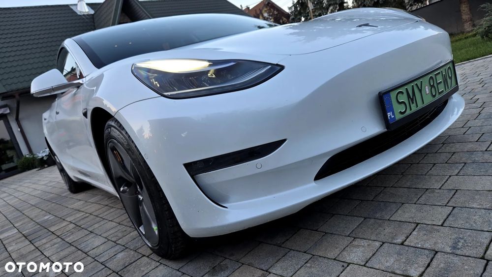 Tesla Model 3 - 6